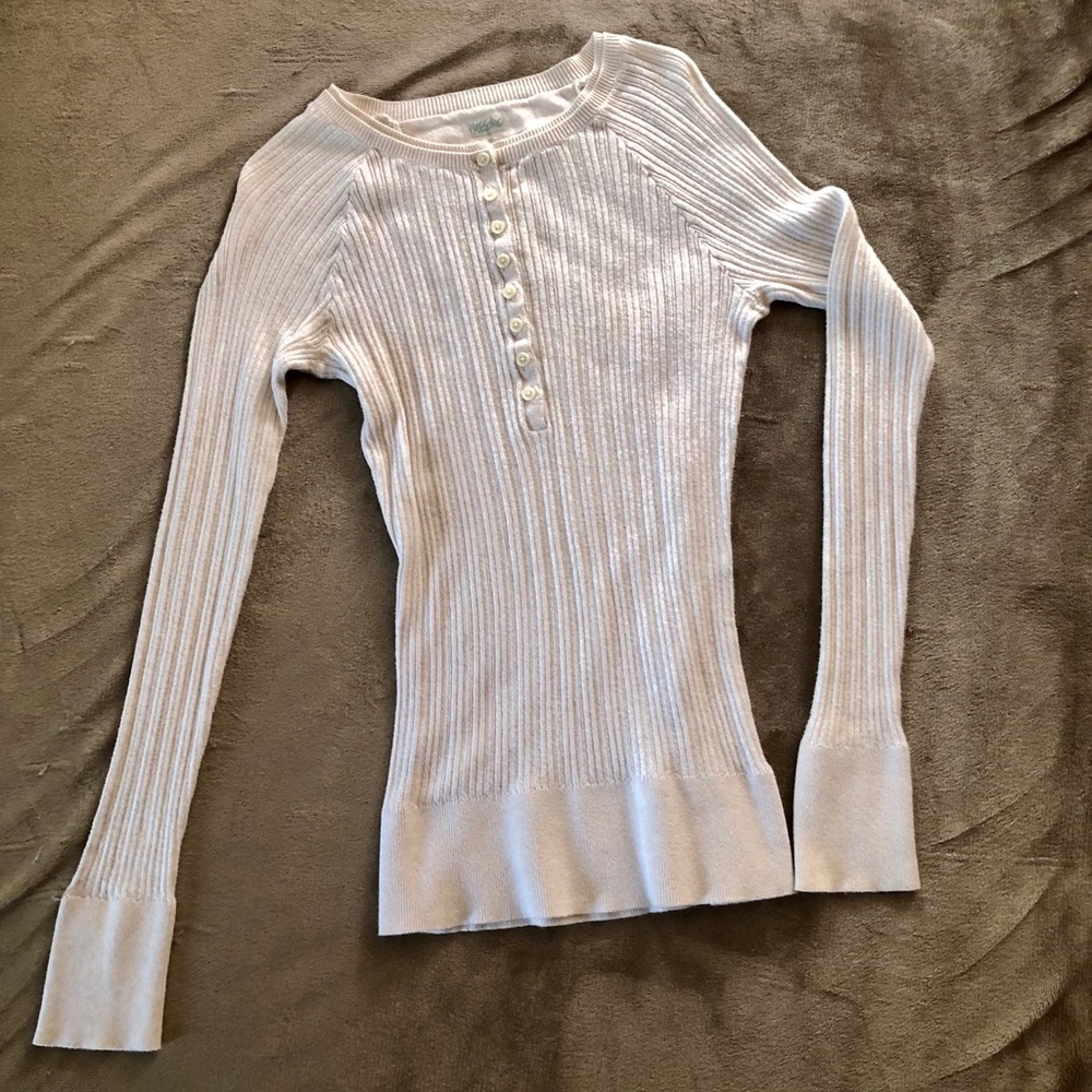 Fitted long sleeve shirt